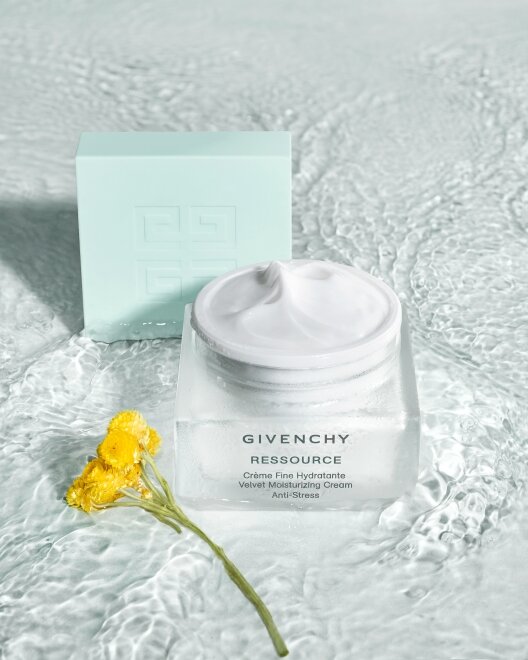 GIVENCHY BEAUTY // RESSOURCE on Behance